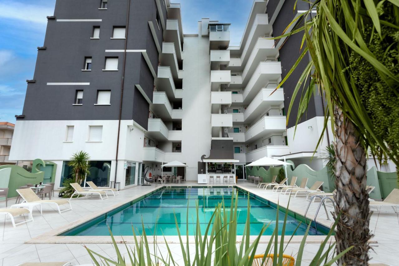 Nero D'Avorio Apartments Rimini Eksteriør bilde