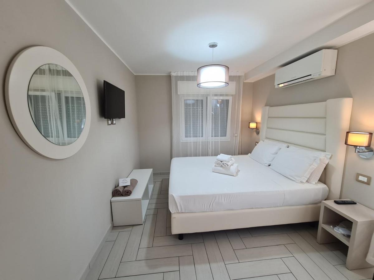 Nero D'Avorio Apartments Rimini Eksteriør bilde